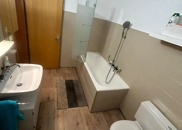 Le Torrent, Duplex Au Centre, Calme Avec Deux à Coucher Et Terrasse Vue Montagne Pour 4 Personnes