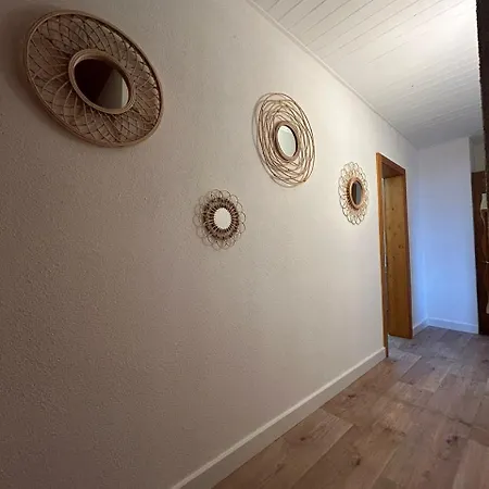 Апартаменты Le Torrent, Duplex Au Centre, Calme Avec Deux A Coucher Et Terrasse Vue Montagne Pour 4 Personnes Нанда